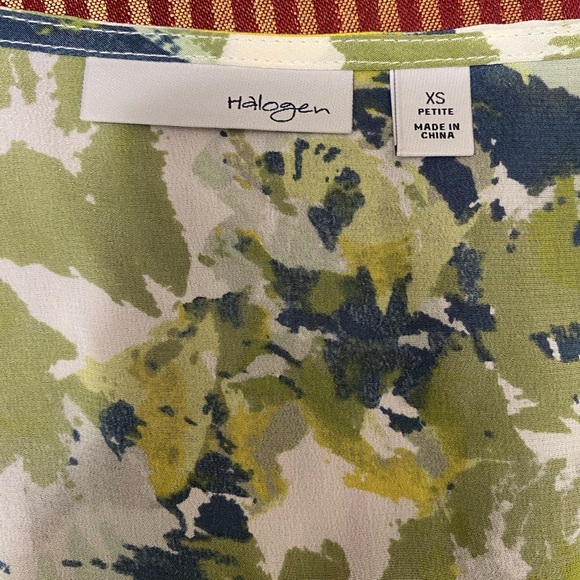 Halogen Floral Sleeveless Top - Green and Blue size XS petite - Picture 8 of 8